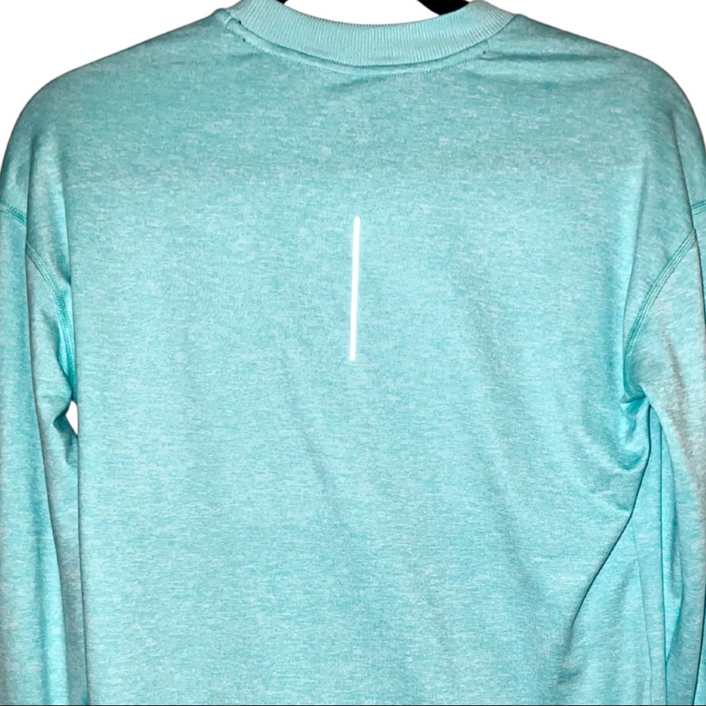 Ladies Nike Dri-Fit Runners Long Sleeve Top w/ Thumb Holes - Picture 4 of 7
